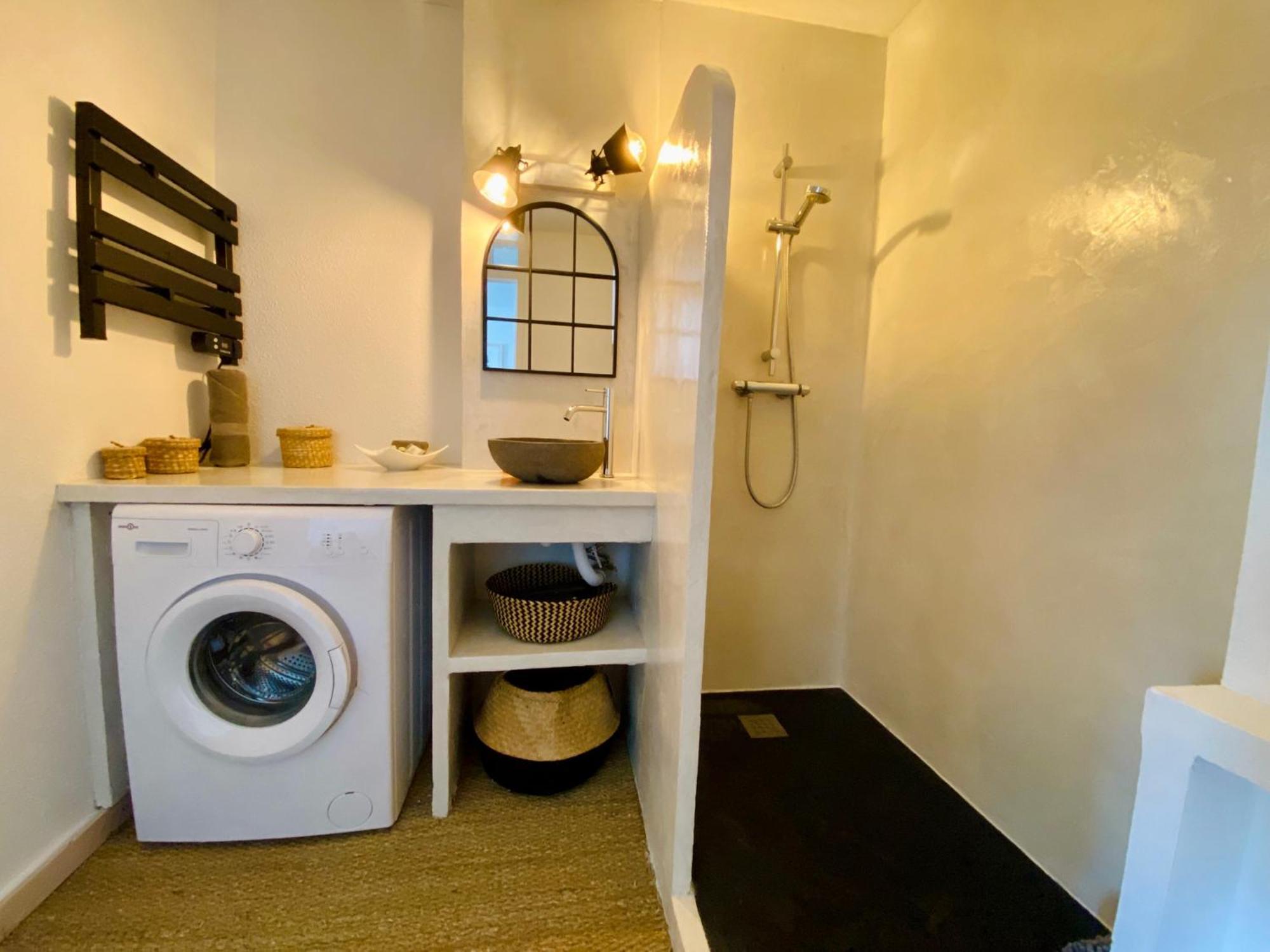 Superbe T2 Cote Gare Parking Clim Wifi Terrasse ! Apartment Sete Bagian luar foto
